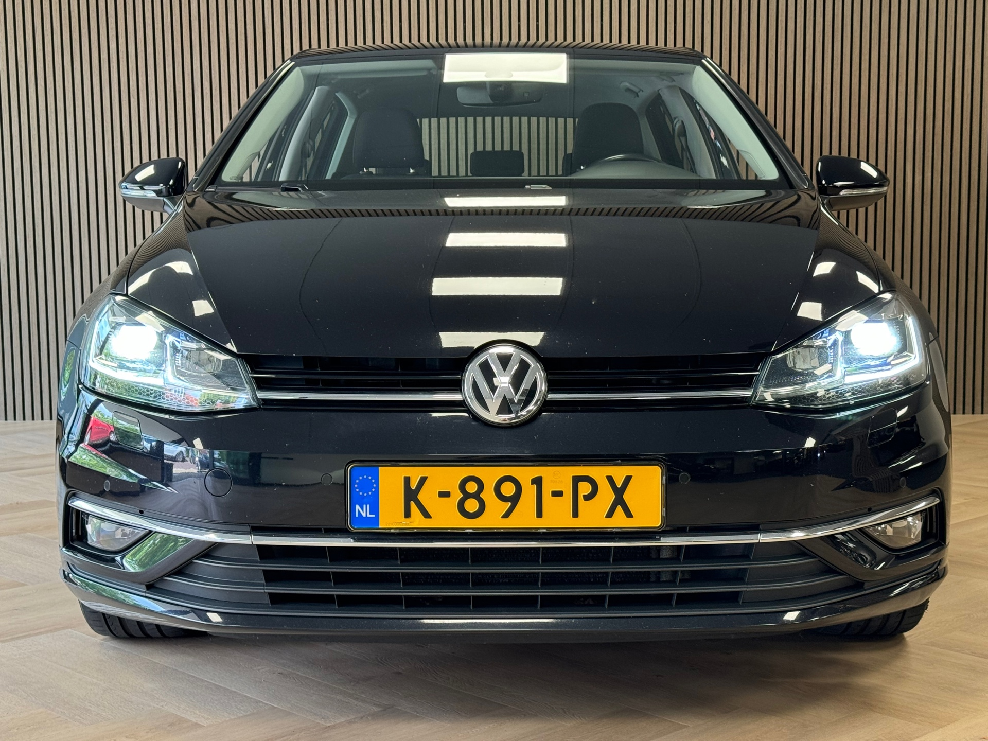 39236994-1.jpg