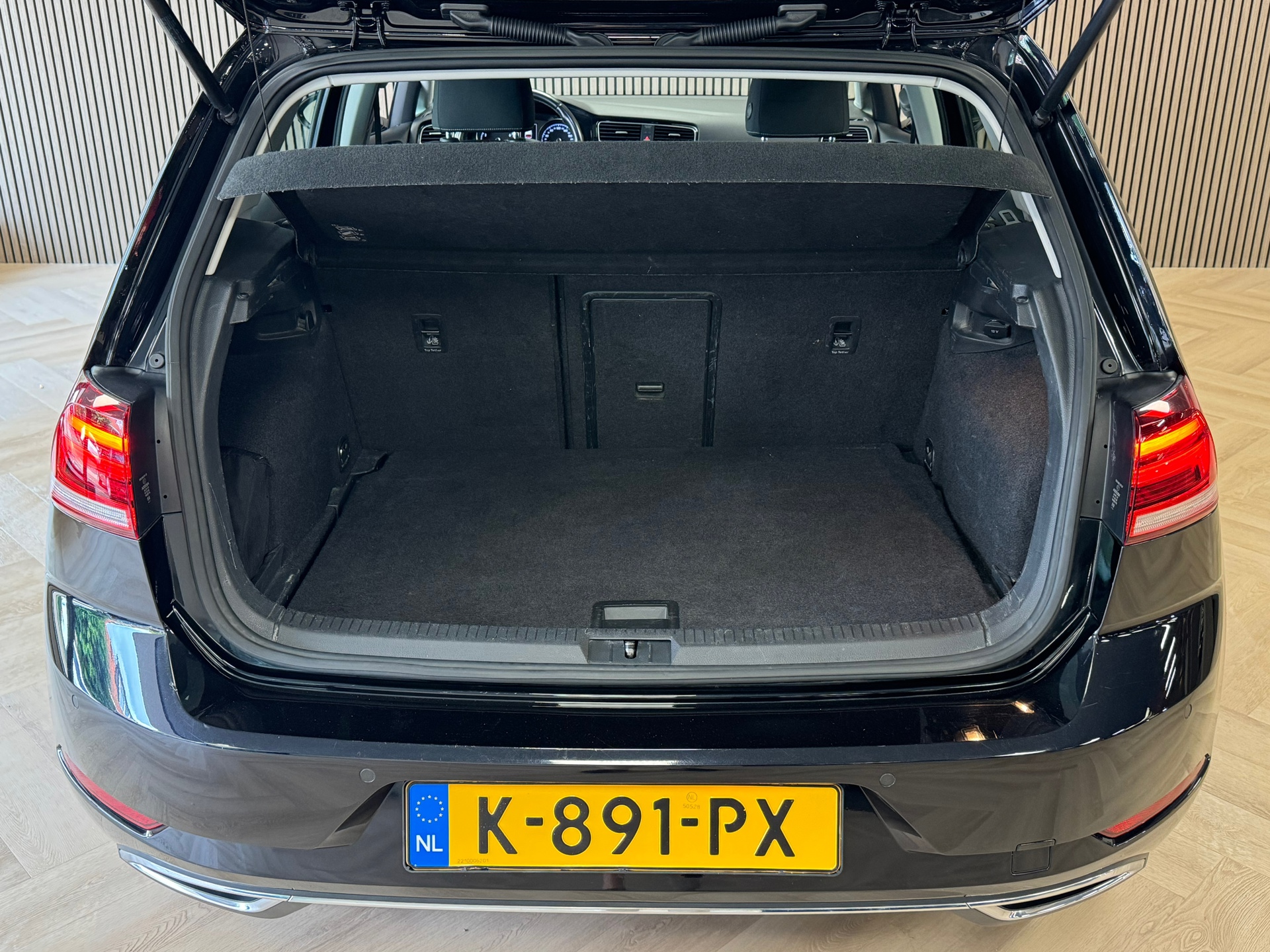 39236994-14.jpg